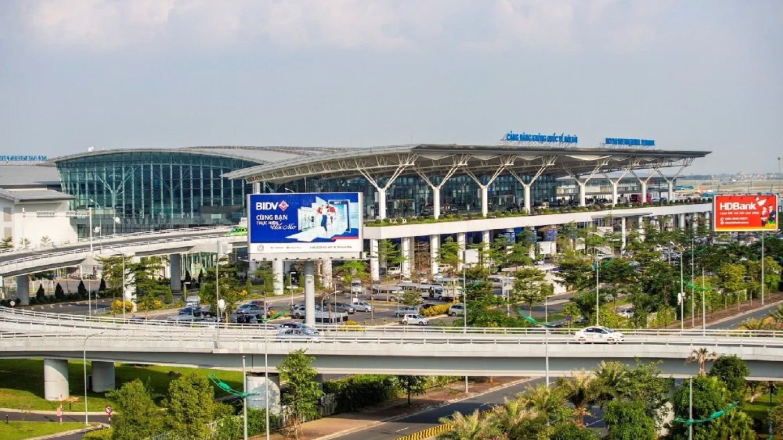 Фаст трек Ханой HAN: аэропортовое сопровождение Viet Fast Track